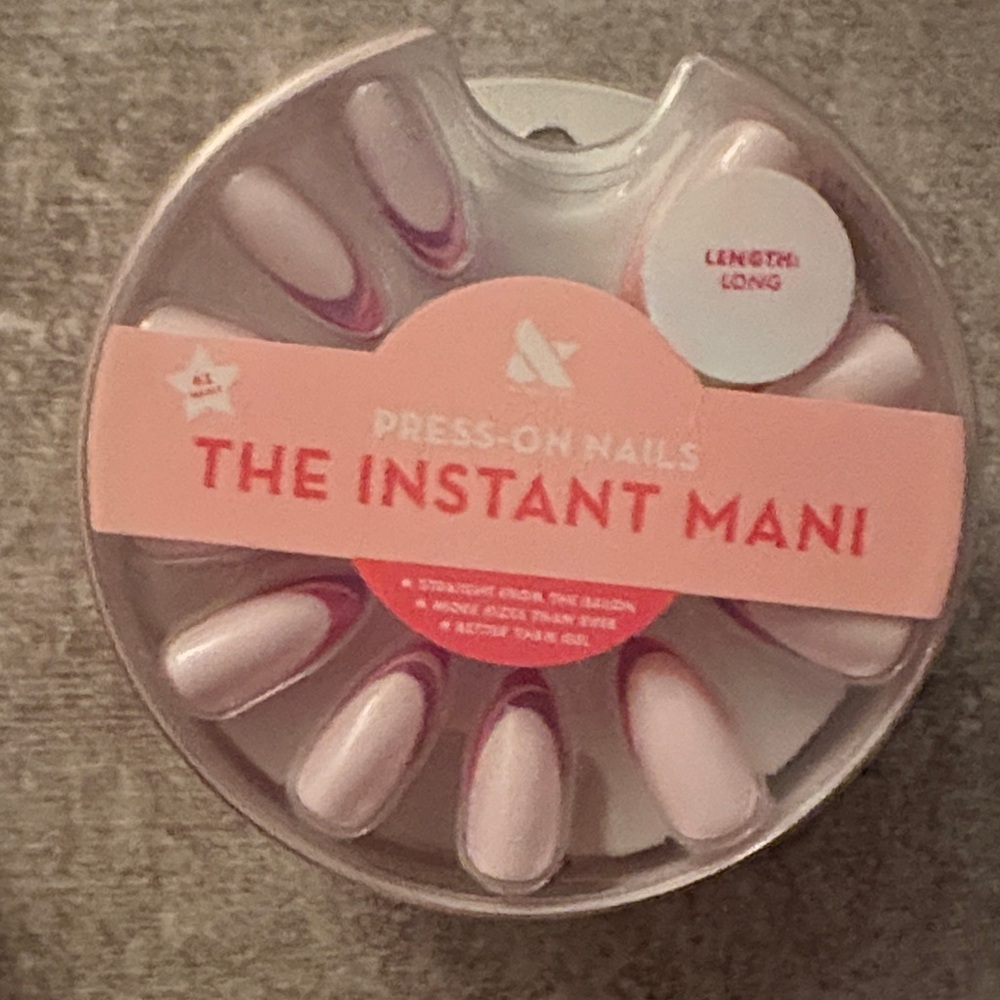 The Instant Mani Press-On Nails - Long Length